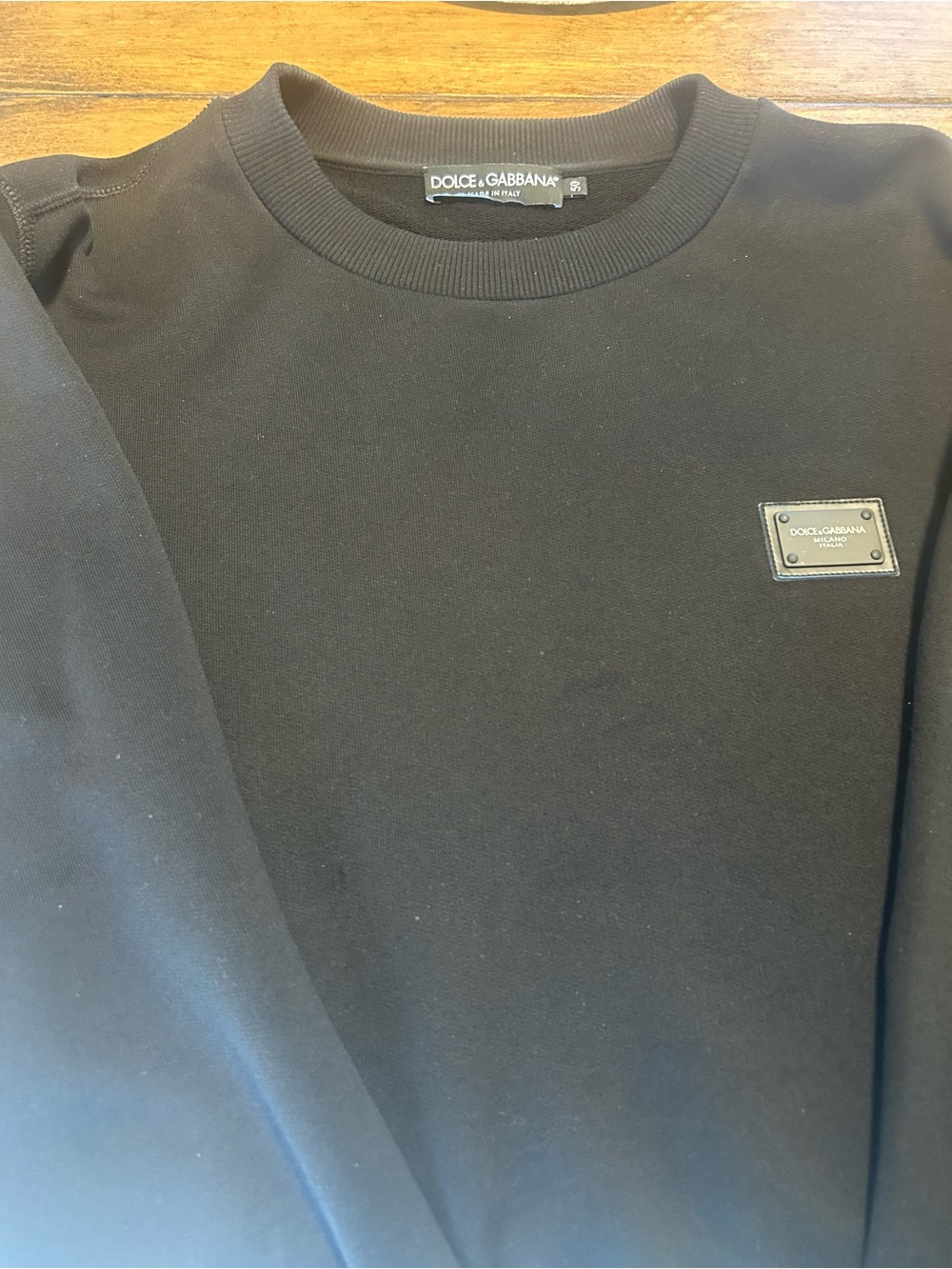 Dolce & Gabbana Black Crewneck Sweatshirt with Logo Plaque